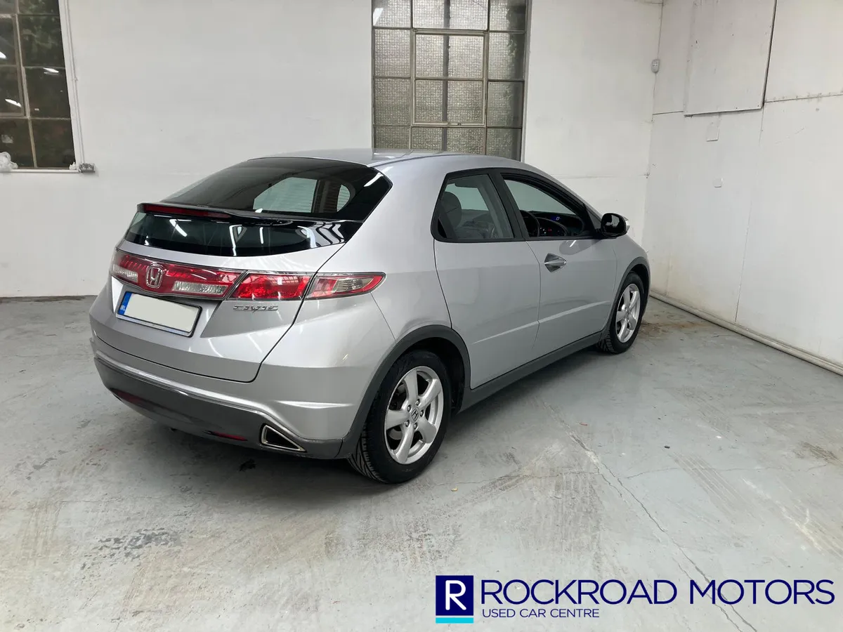 Honda Civic 1.4 SE, 2010 - Image 2