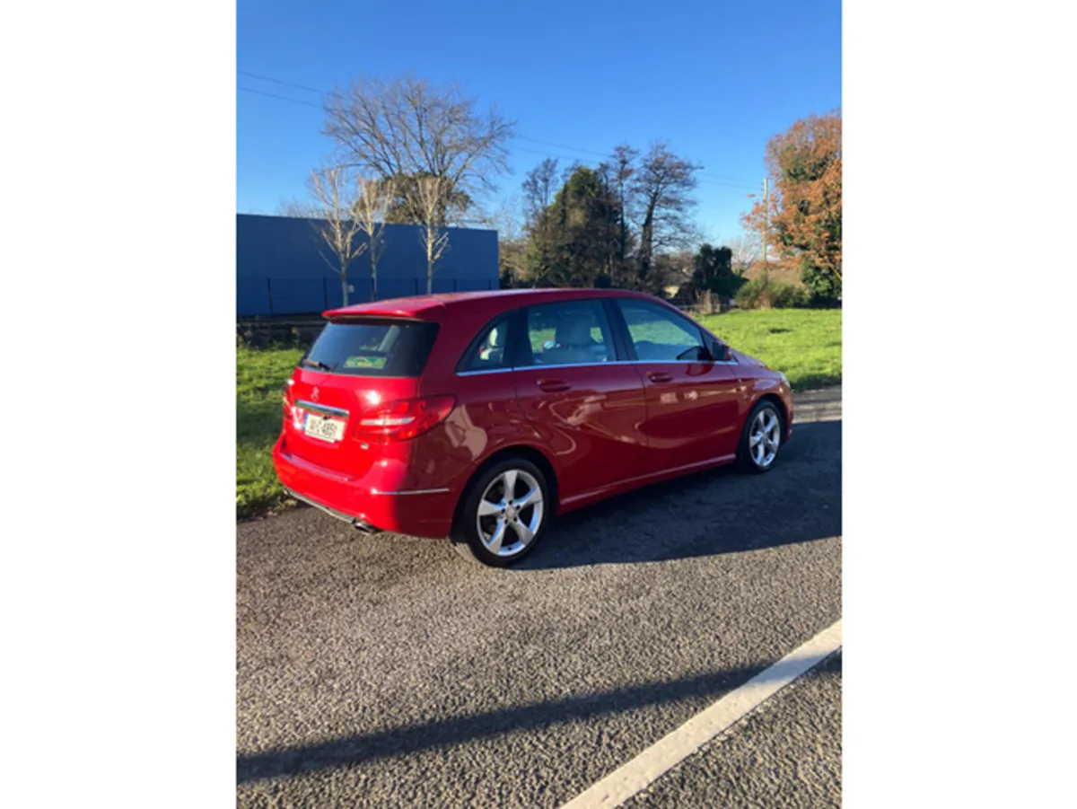 Mercedes-Benz B-Class 180 CDI SPORT BLUE EFFICIENC - Image 4