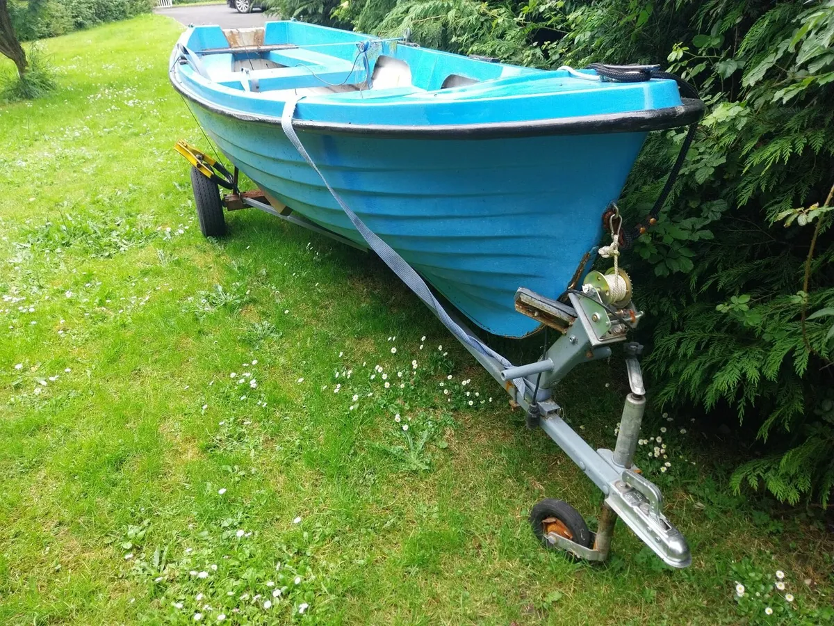 18ft OSM Boat, Trailer & 5HP Honda engine Package - Image 2