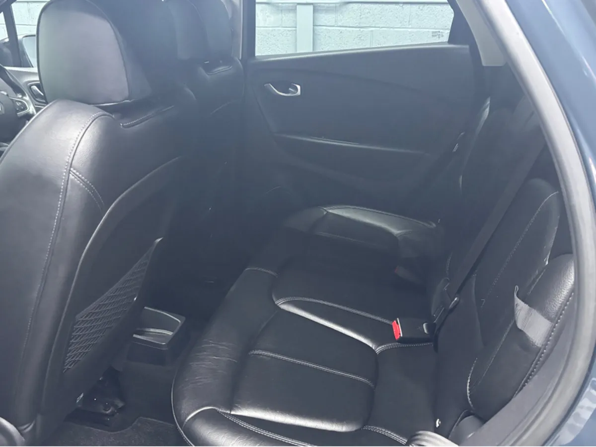 Renault Captur SIGNATURE X NAV DCI 90 4DR - Image 4