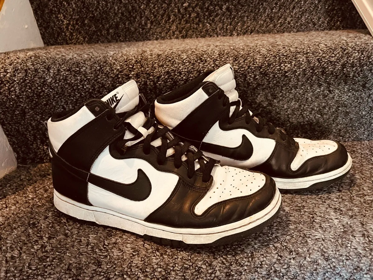 Air Jordan 1 Mid 'University Black/White - Image 1