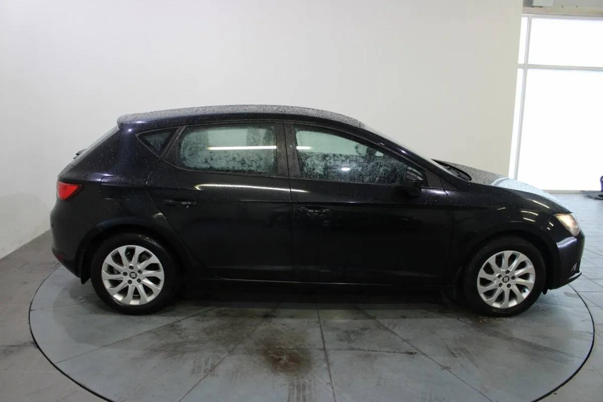 SEAT Leon 1.6 TDI 90 PS SE - Image 3