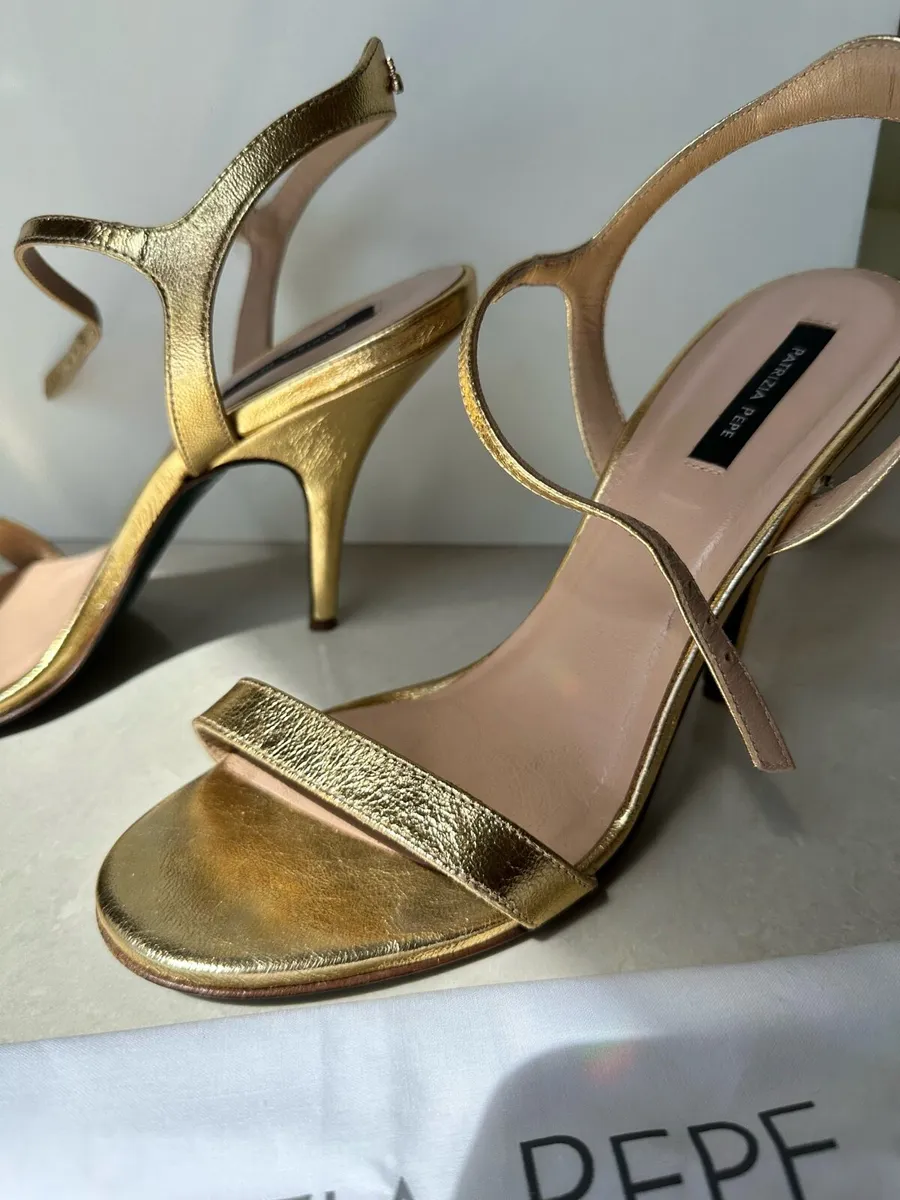 Gold leather shoes - Image 1