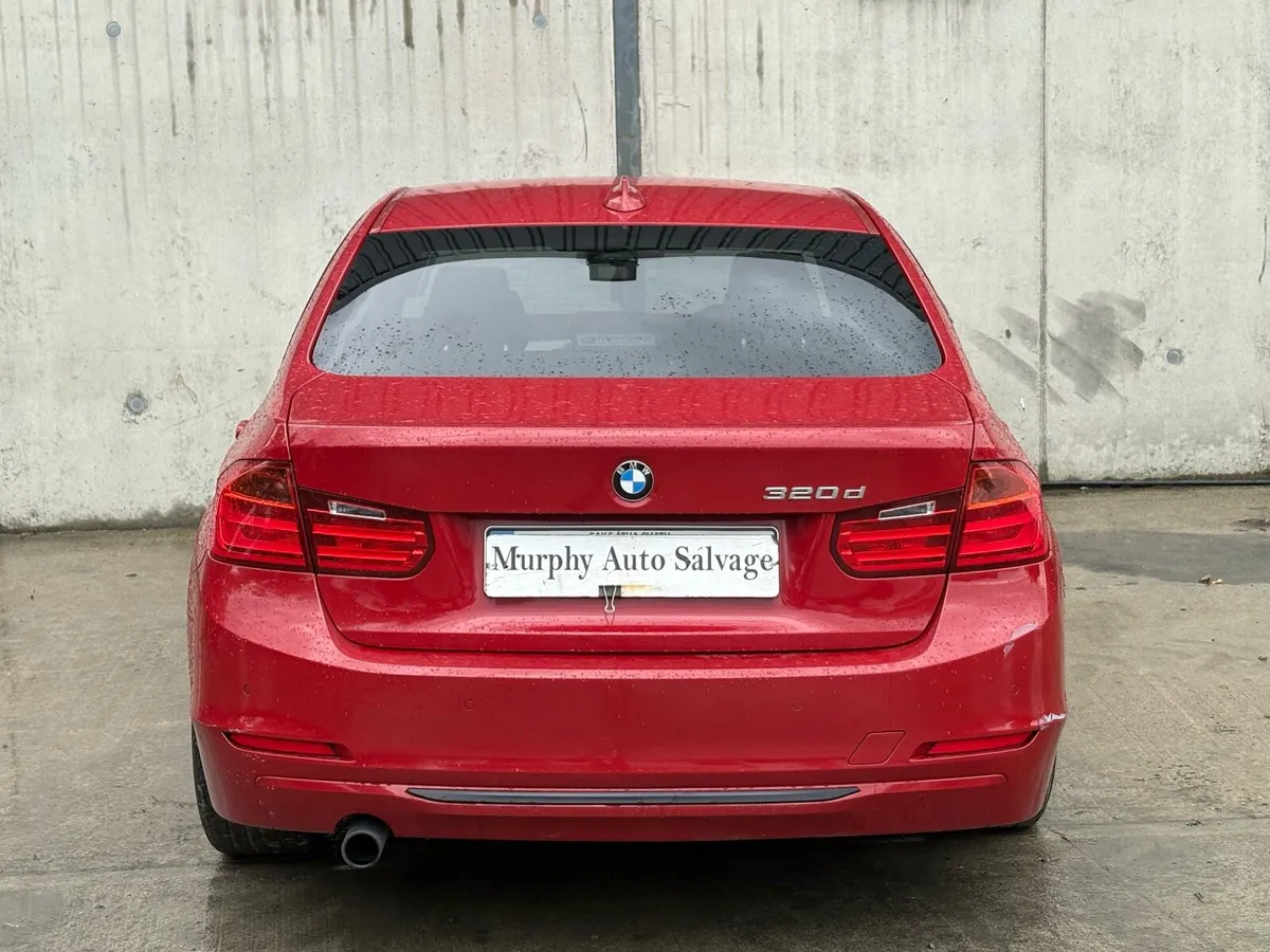 2012 BMW 320 for parts Auto - Image 3