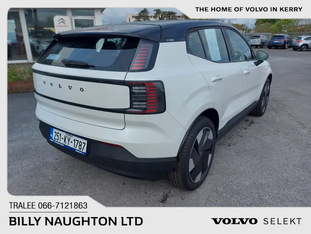 Volvo EX30 Extended Range RWD PLUS - Image 3