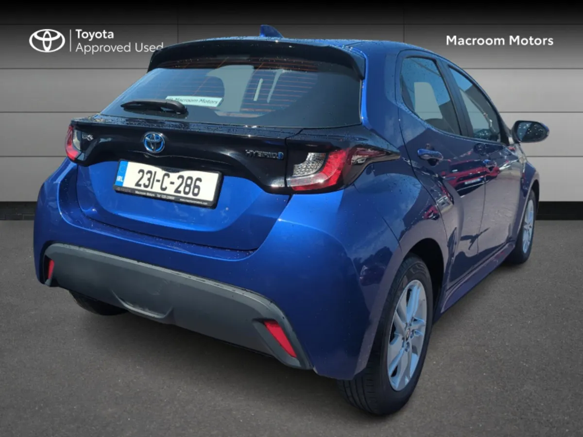 Toyota Yaris 1.5 - Image 2