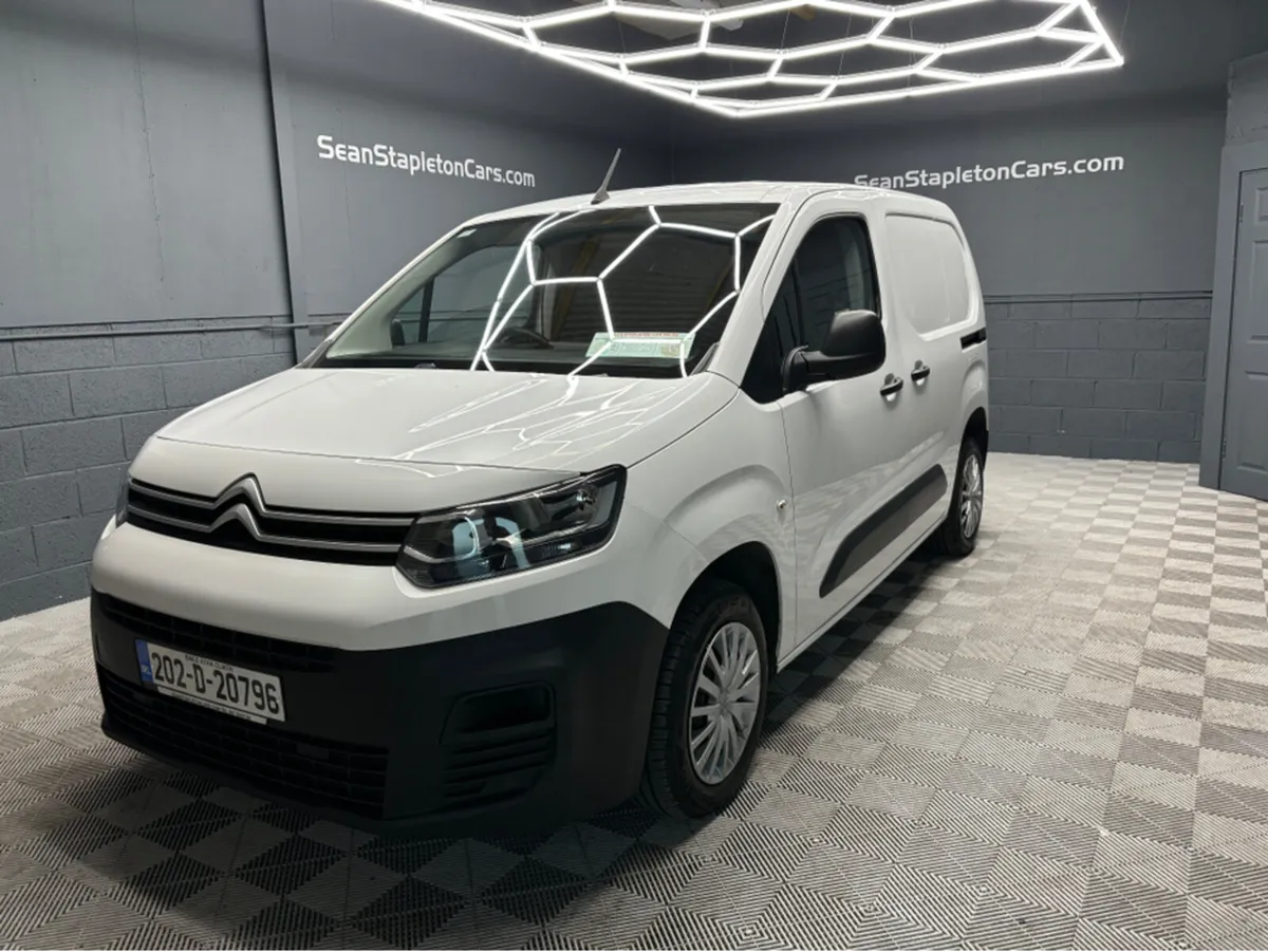 Citroen Berlingo LX 1.5 BLUEHD 75 S&S 650K M 20 - Image 1