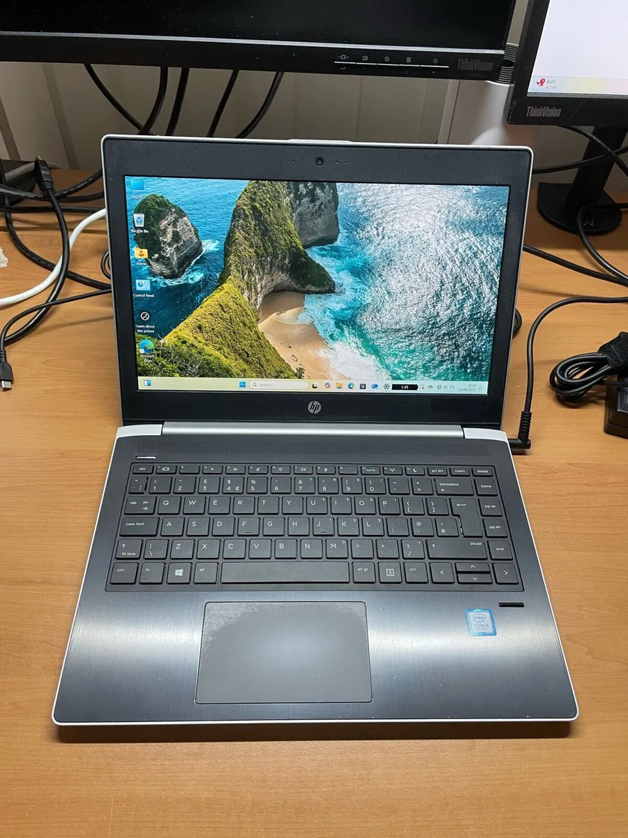 Hp laptop i5 16-256 win 11 pro - Image 1