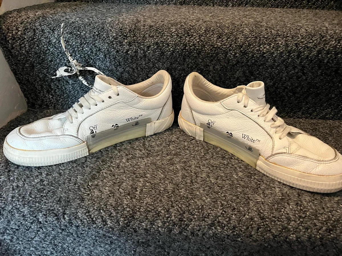 OFF WHITE RUNNERS - Image 2