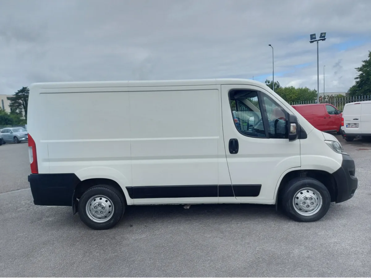 Citroen Relay 30 L1H1 BLUEHDI 110 3DR - Image 3