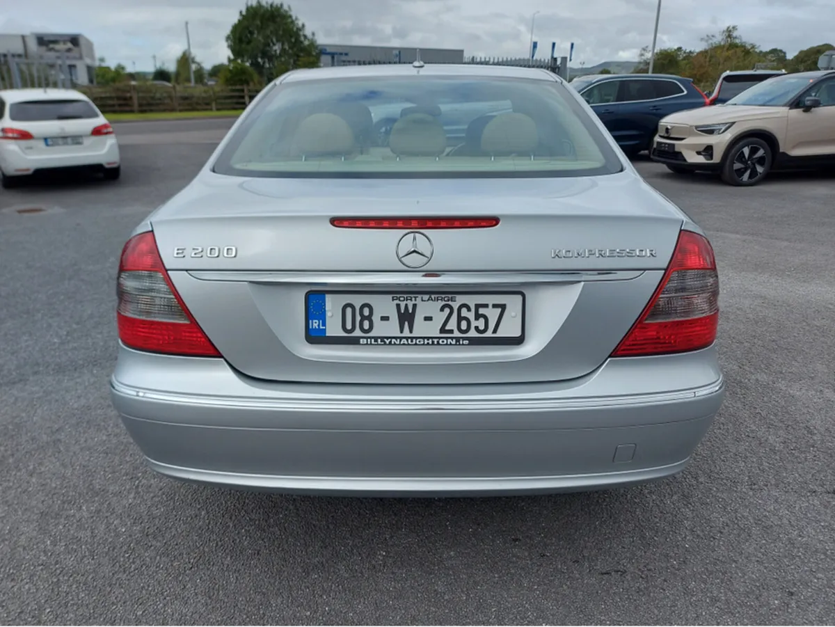 Mercedes-Benz E-Class E200 KOMPRESSOR - Image 4