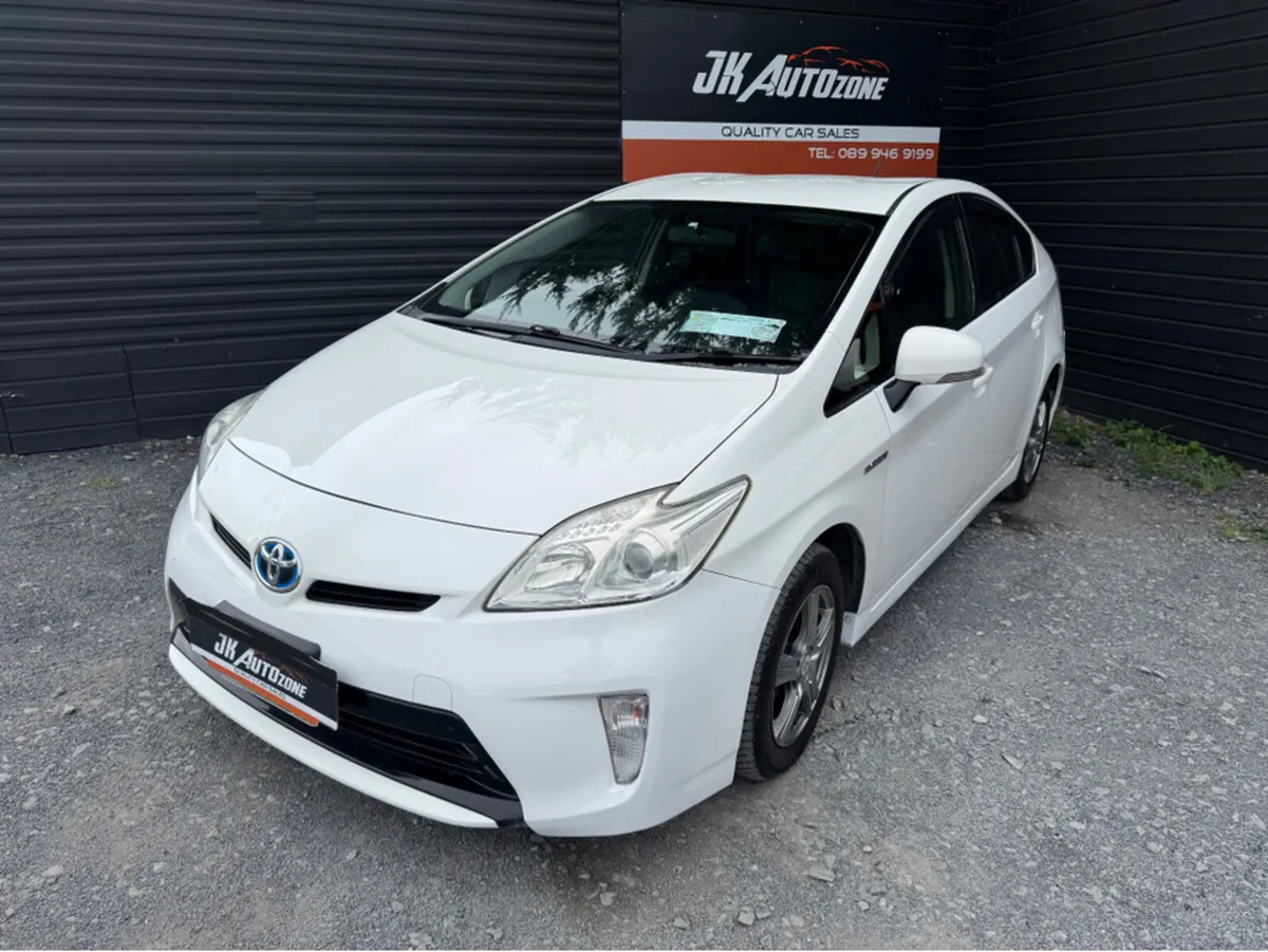 Toyota Prius 1.8 HYBRID AUTO - Image 3
