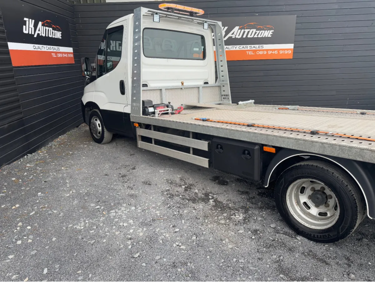 Iveco Daily 3.5 T RECOVERY TRUCK - Image 4