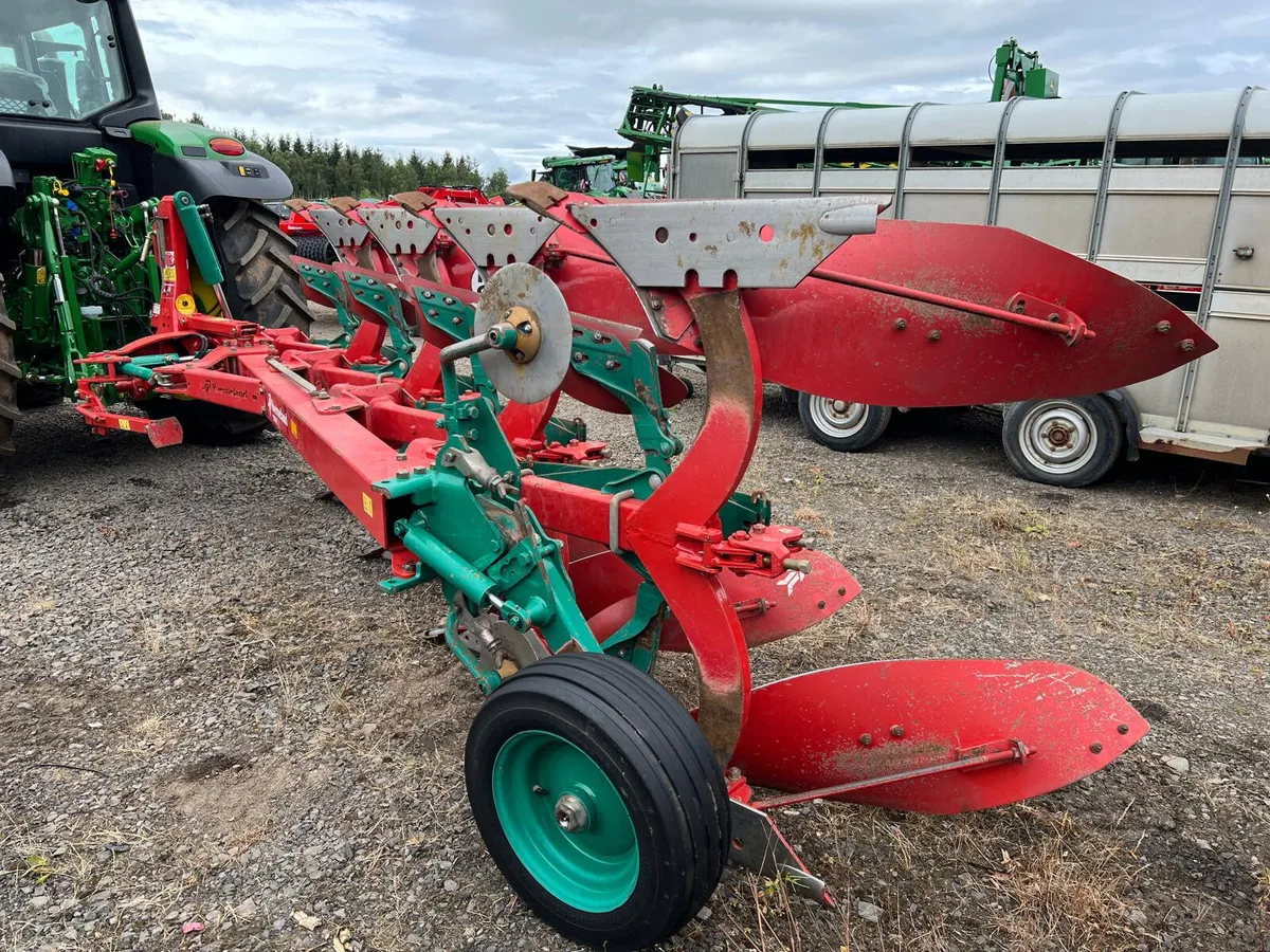 KVERNELAND 4F 150-S VARI WIDTH PLOUGH - Image 4