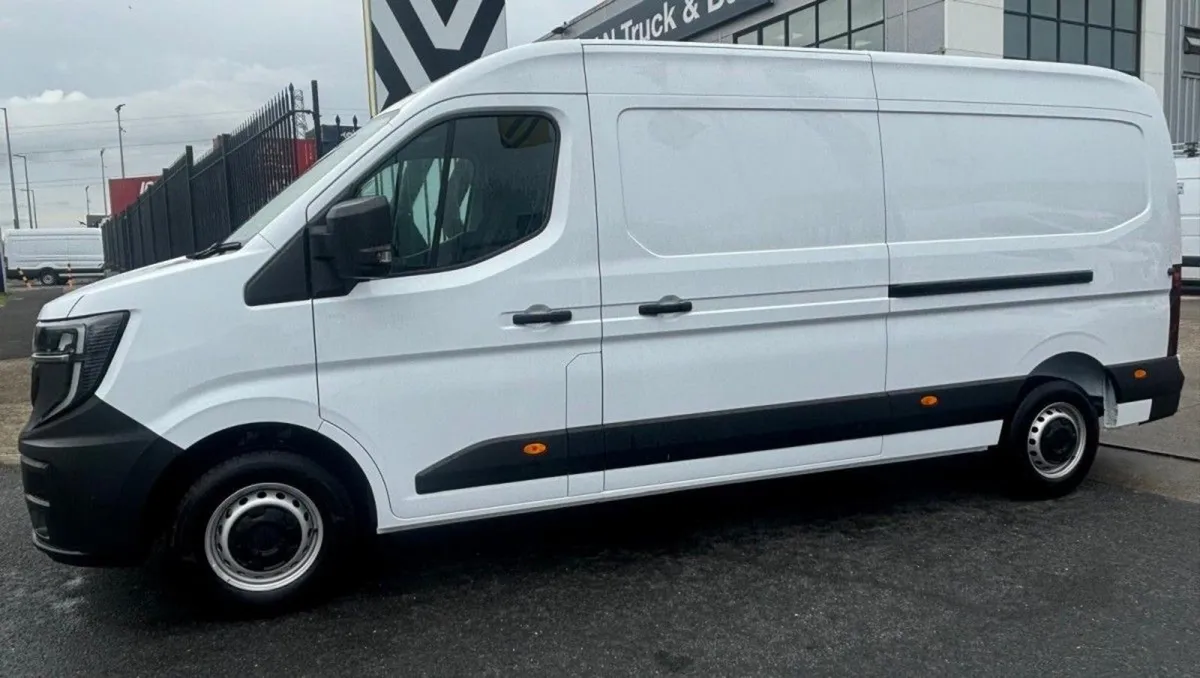 Renault Master EX Demo - 2025(251) Reduced - Image 2