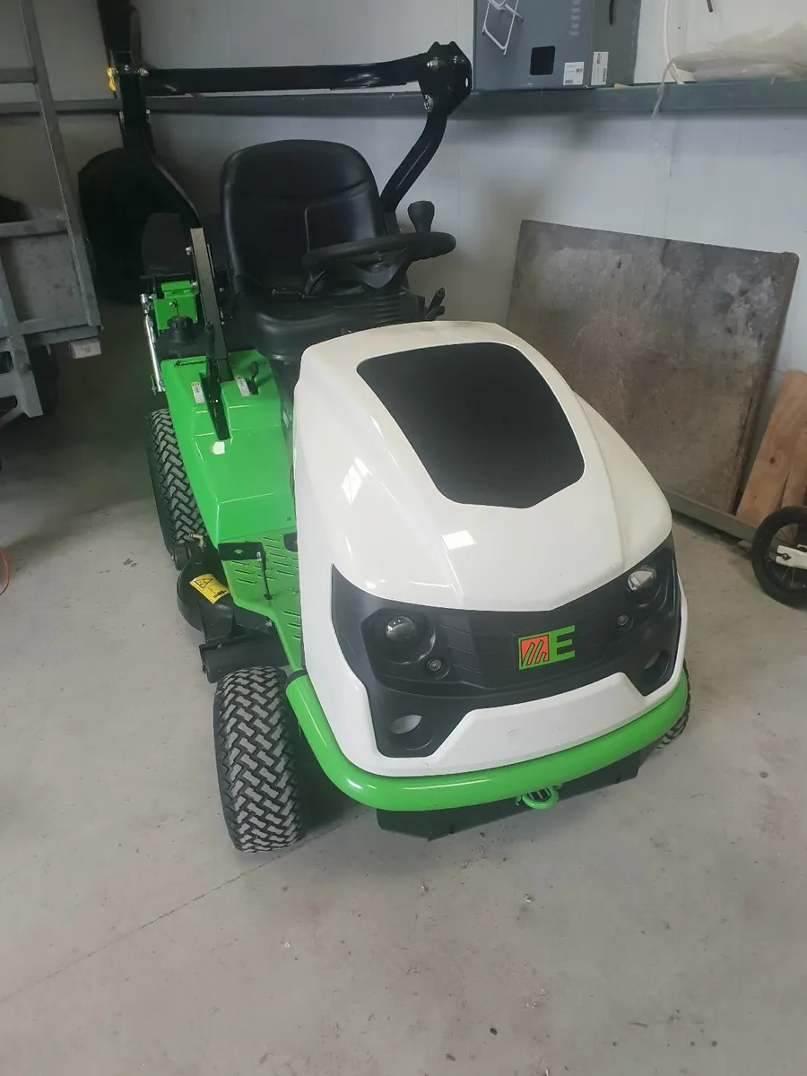 Ride on Lawnmower - Image 2