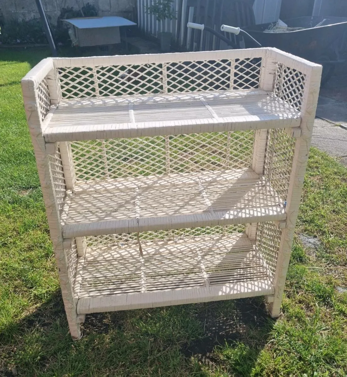 Cane shelves - Image 4
