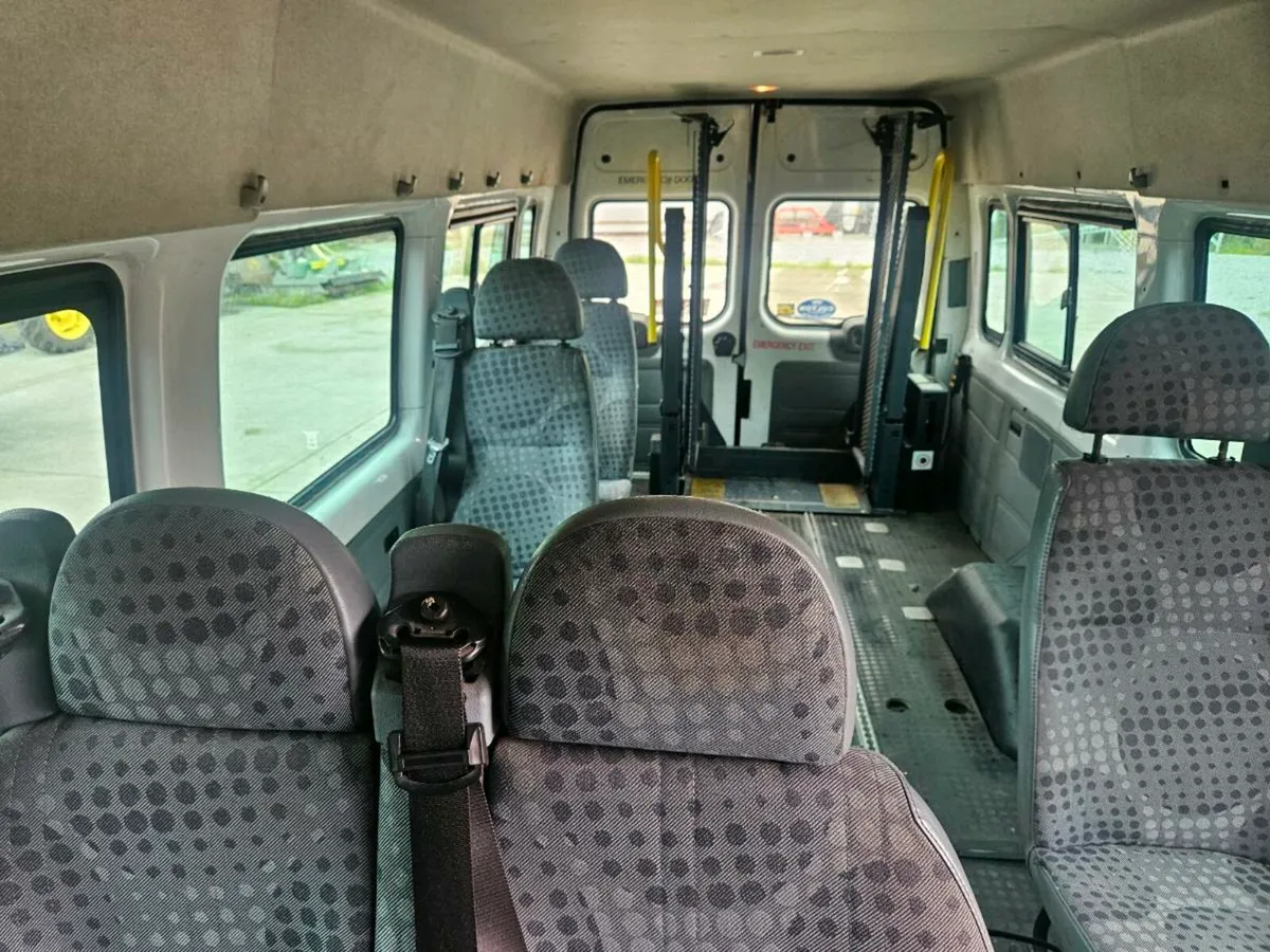 Minibus - Image 4