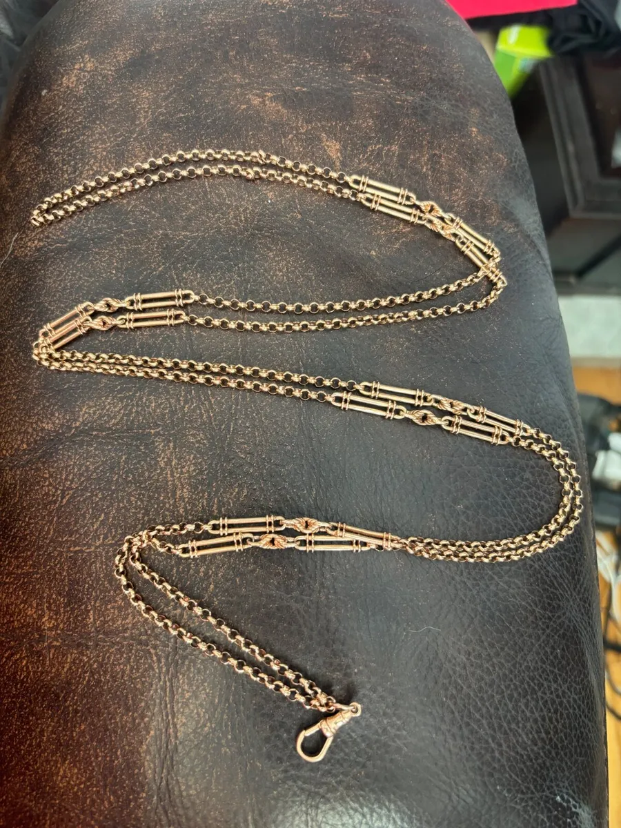 60 Inch, antique 9ct rose gold chain. 44g Weight