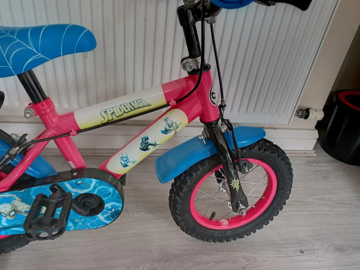 Kids spider man bike size 12 inch wheels - Image 4