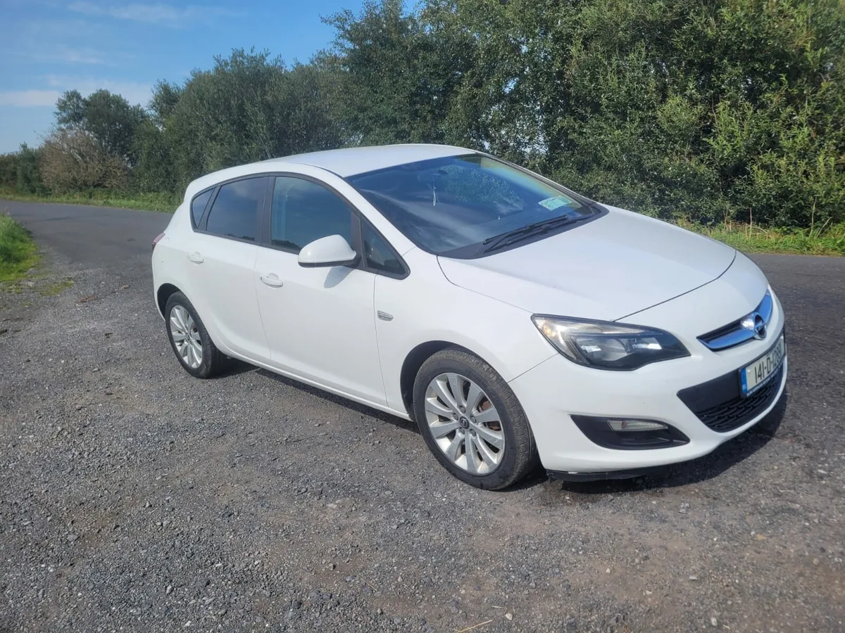 Opel Astra 2014 Car Van - Image 3