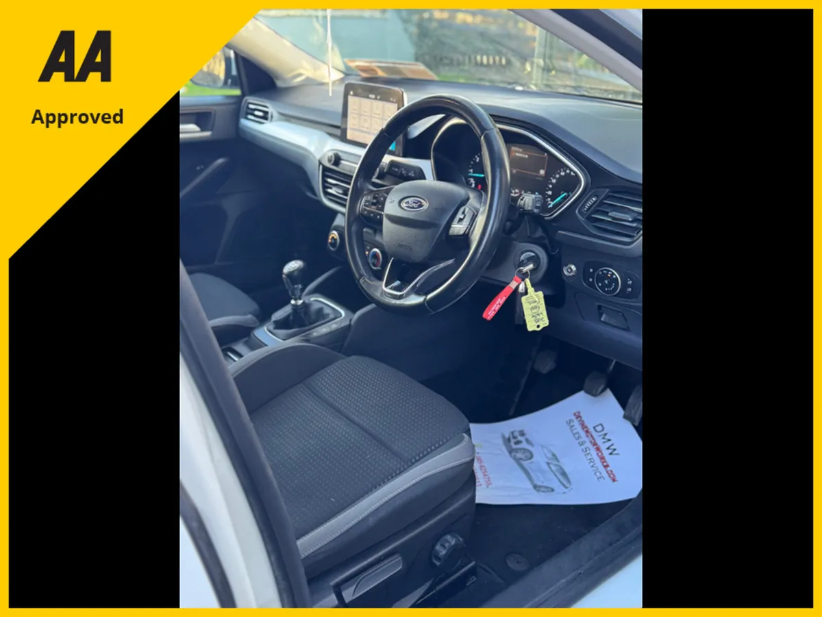 Ford Focus ZETEC 1.5 TDCI 125PS 6SPEED 5DR 4 - Image 2