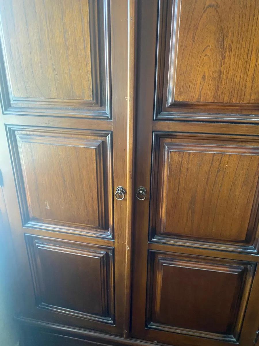 Wardrobes - Image 2