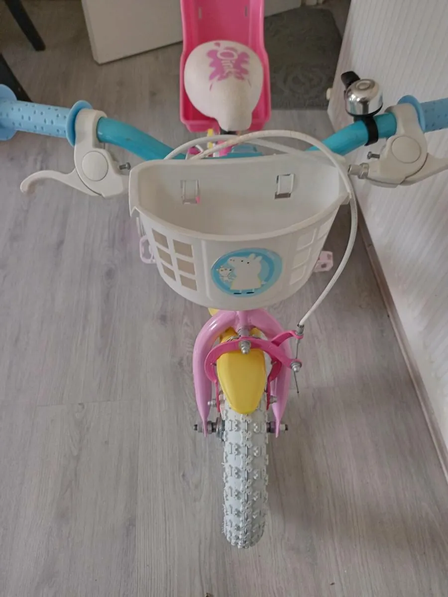 Kids pepper pig bike size 12 inch wheels - Image 3