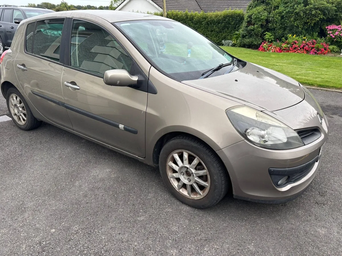 2009 Renault Clio - Image 2