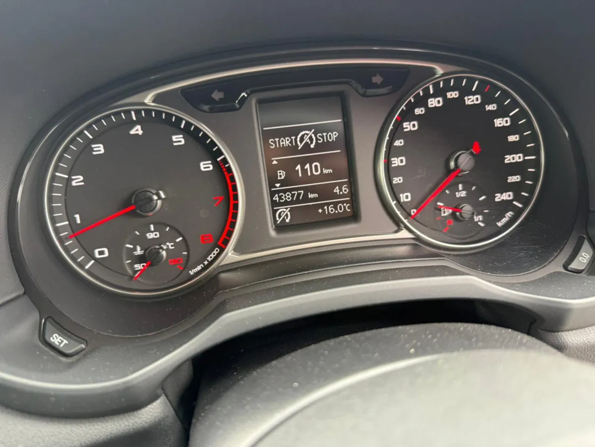 Audi A1 1.4 TFSI SPORT AUTO - Image 3