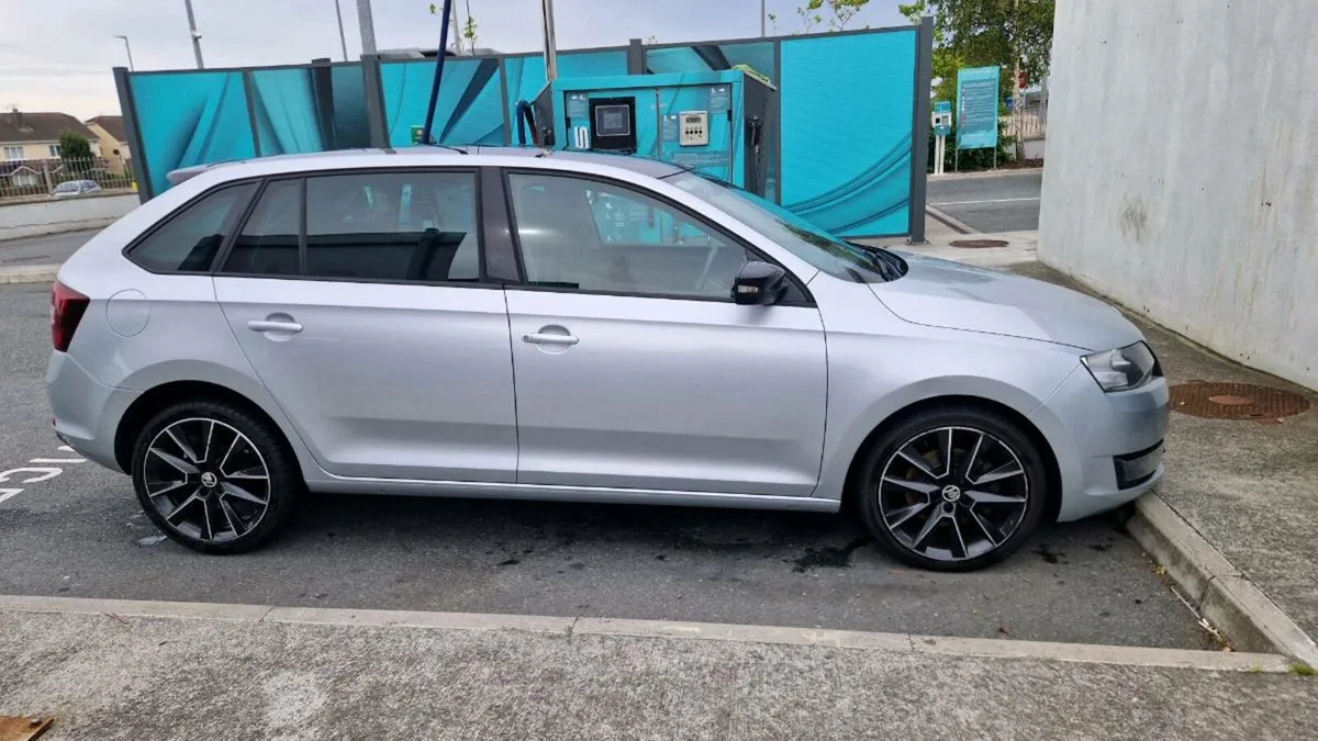 Skoda Rapid 2017 1.6 TDI 120 BHP - Image 2