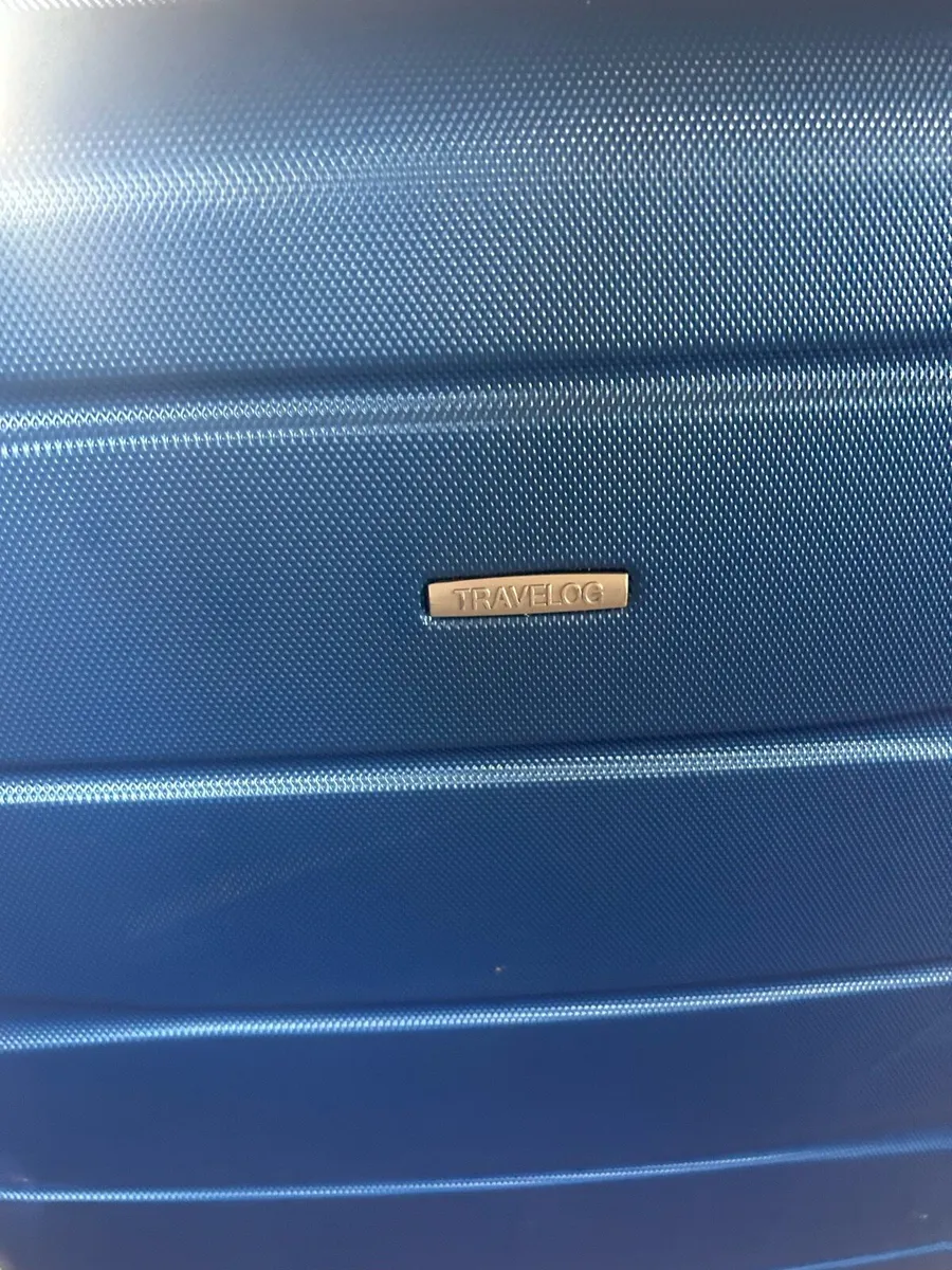 Suitcase - Image 4