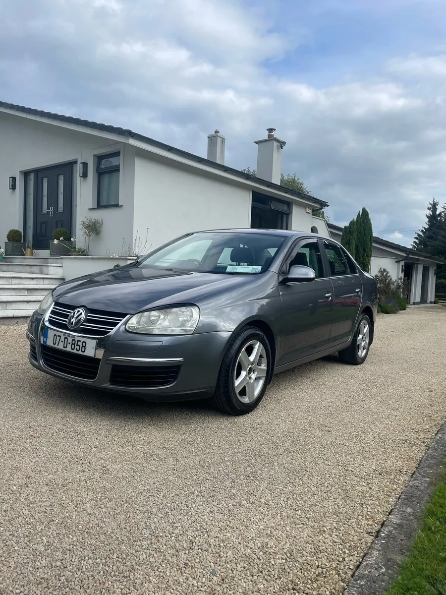 Volkswagen Jetta ( low kilometres) - Image 2