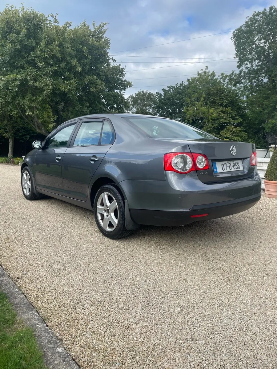 Volkswagen Jetta ( low kilometres) - Image 3