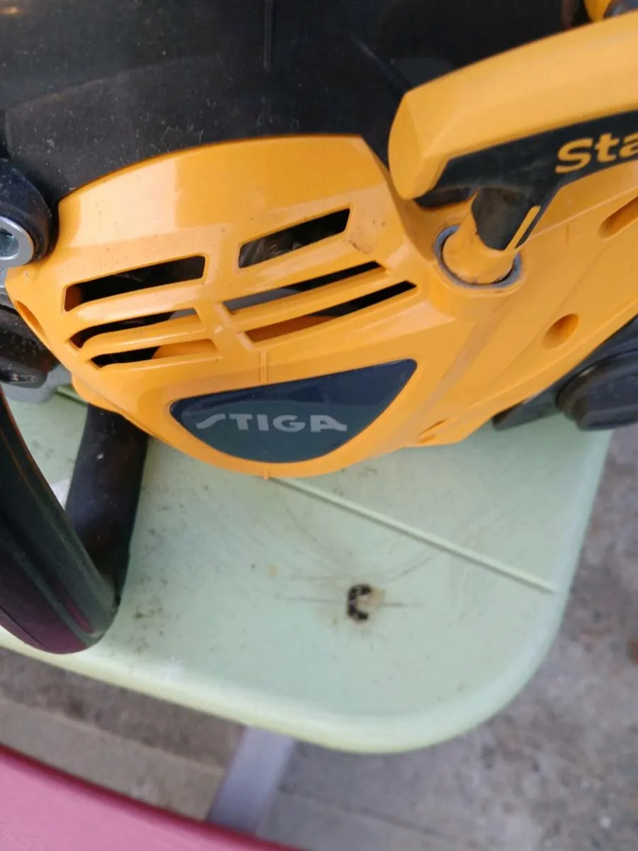 Chain saw - Image 3