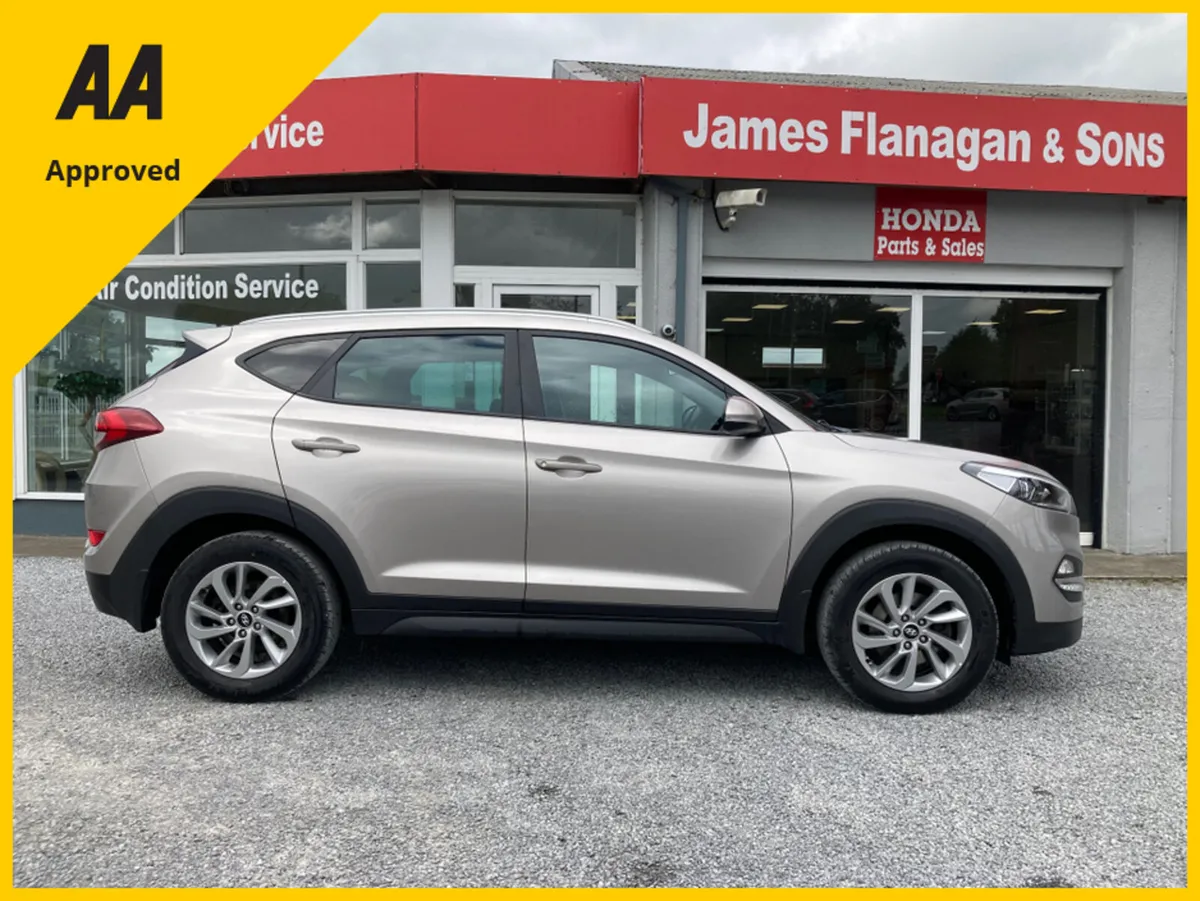 Hyundai Tucson 1.7 EXECUTIVE 5DR - Image 3