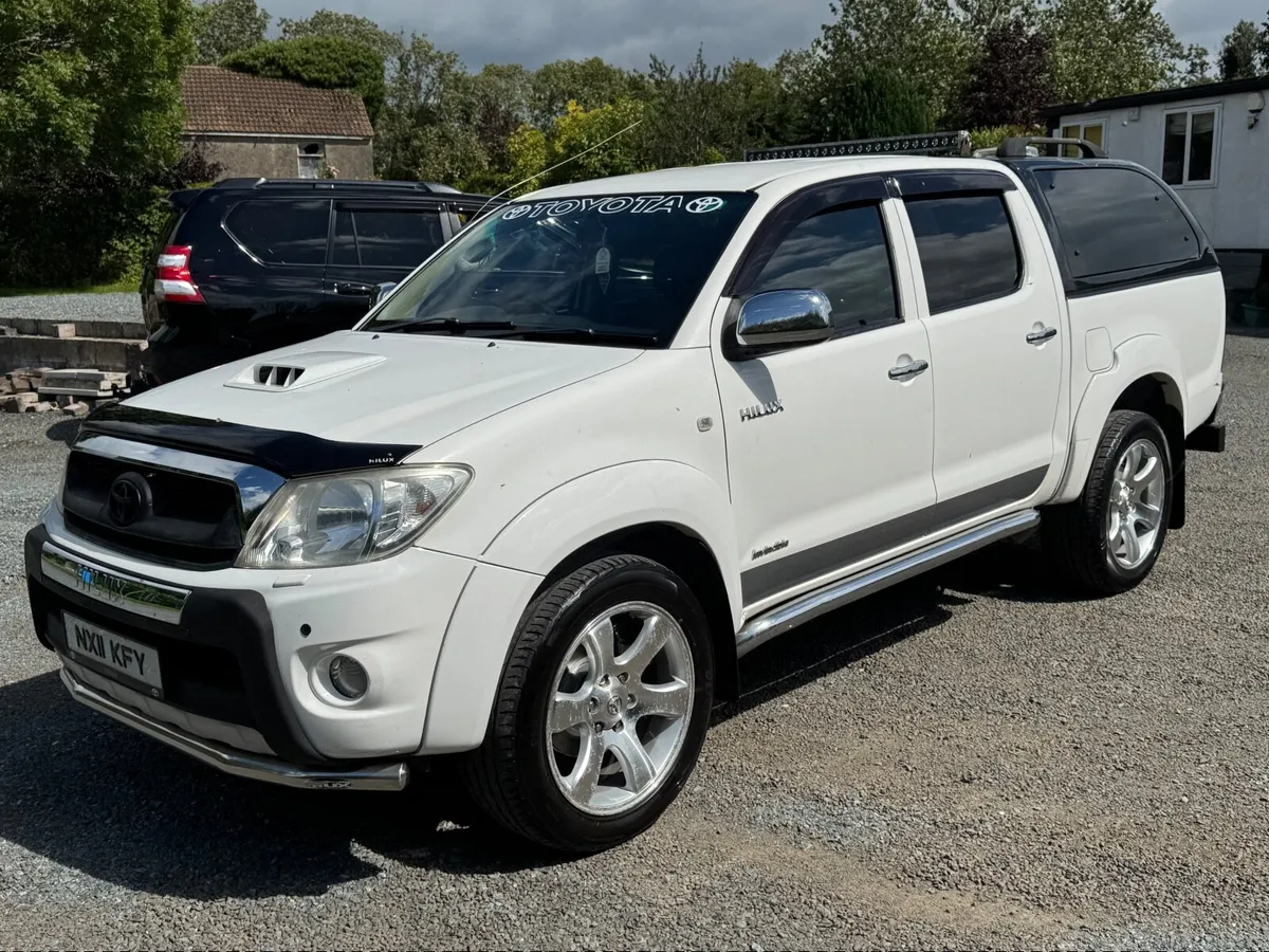 Toyota Hilux 2011 - Image 3