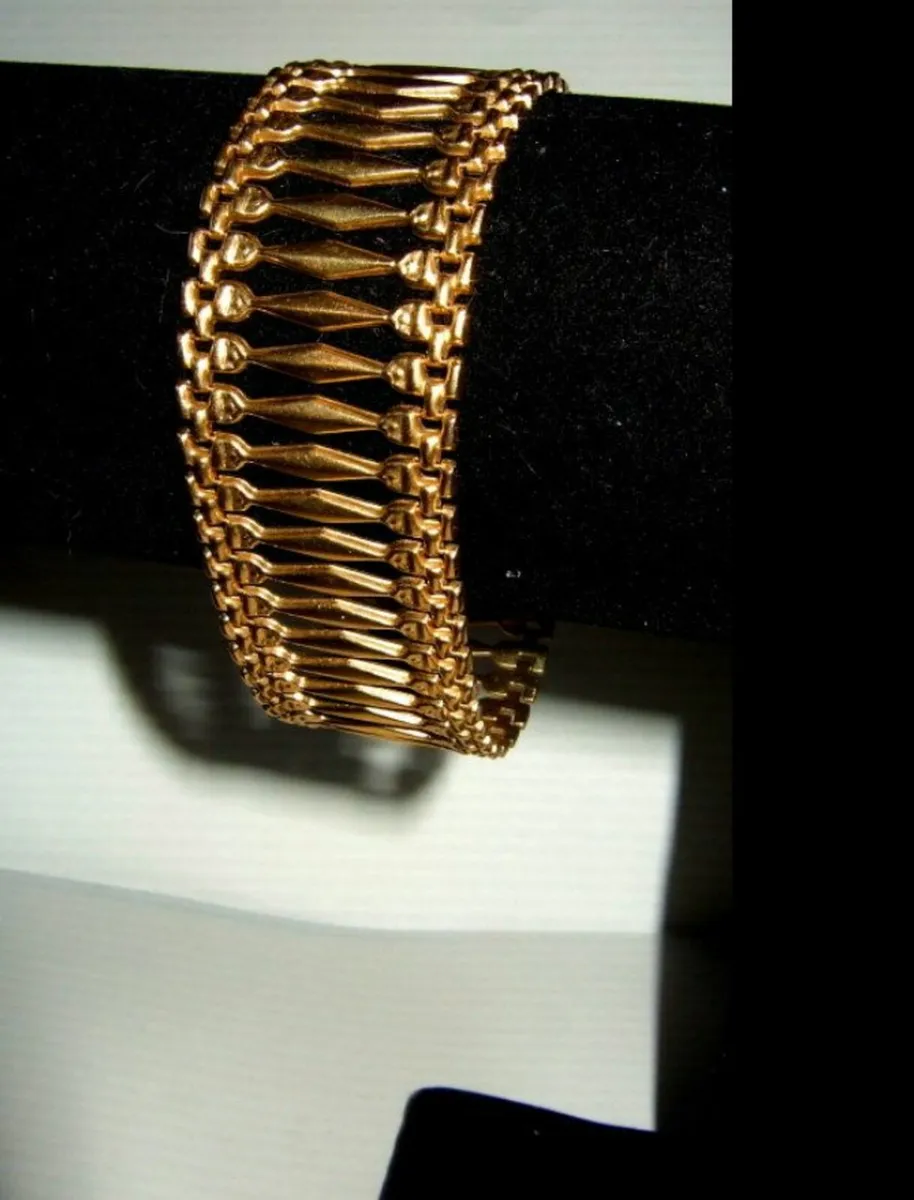 Vintage Hallmarked 9ct Gold Cuff Bracelet - Image 2