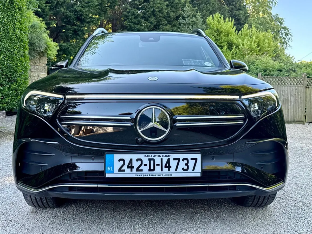 Mercedes-Benz EQB 300 4 MATIC AMG *7 SEATS * - Image 3