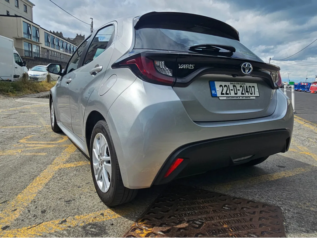 Toyota Yaris ** DEPOSIT TAKEN ** HYBRID LUNA 4DR A - Image 4