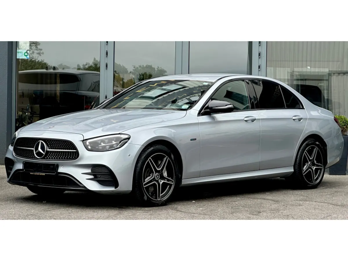 Mercedes-Benz E-Class ++LOW KM++ 300 PLUG-IN HYBRI - Image 3