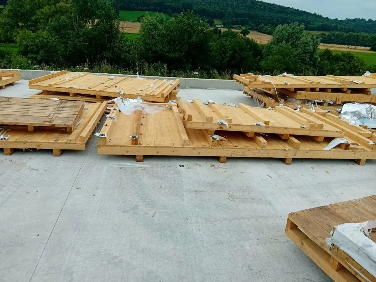 Wood pallets - Image 4