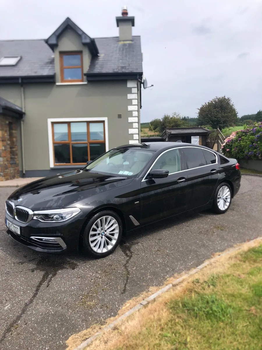 BMW 5-Series 2018 - Image 2