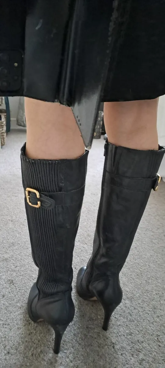 Ladies black high-heeled boots - Image 3