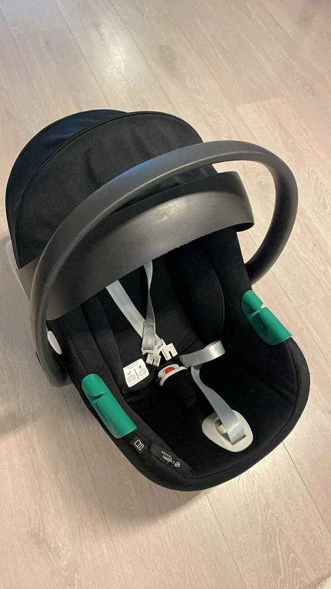 Cybex car seat - Image 1