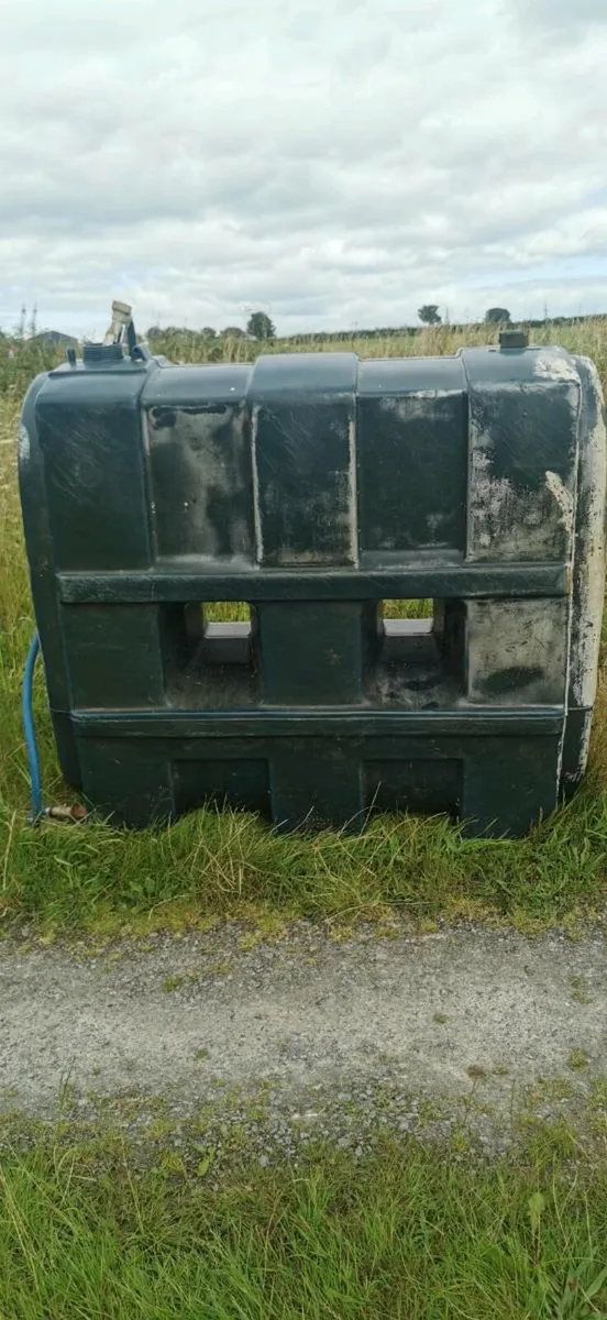 Oil tanks - Image 4