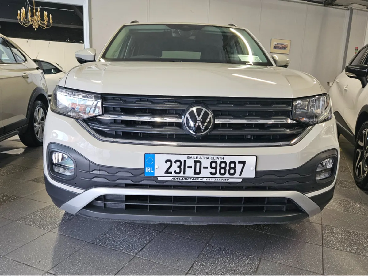 Volkswagen T-Cross LIFE 1.0 TSI M MANUAL 5SPEED 95 - Image 3