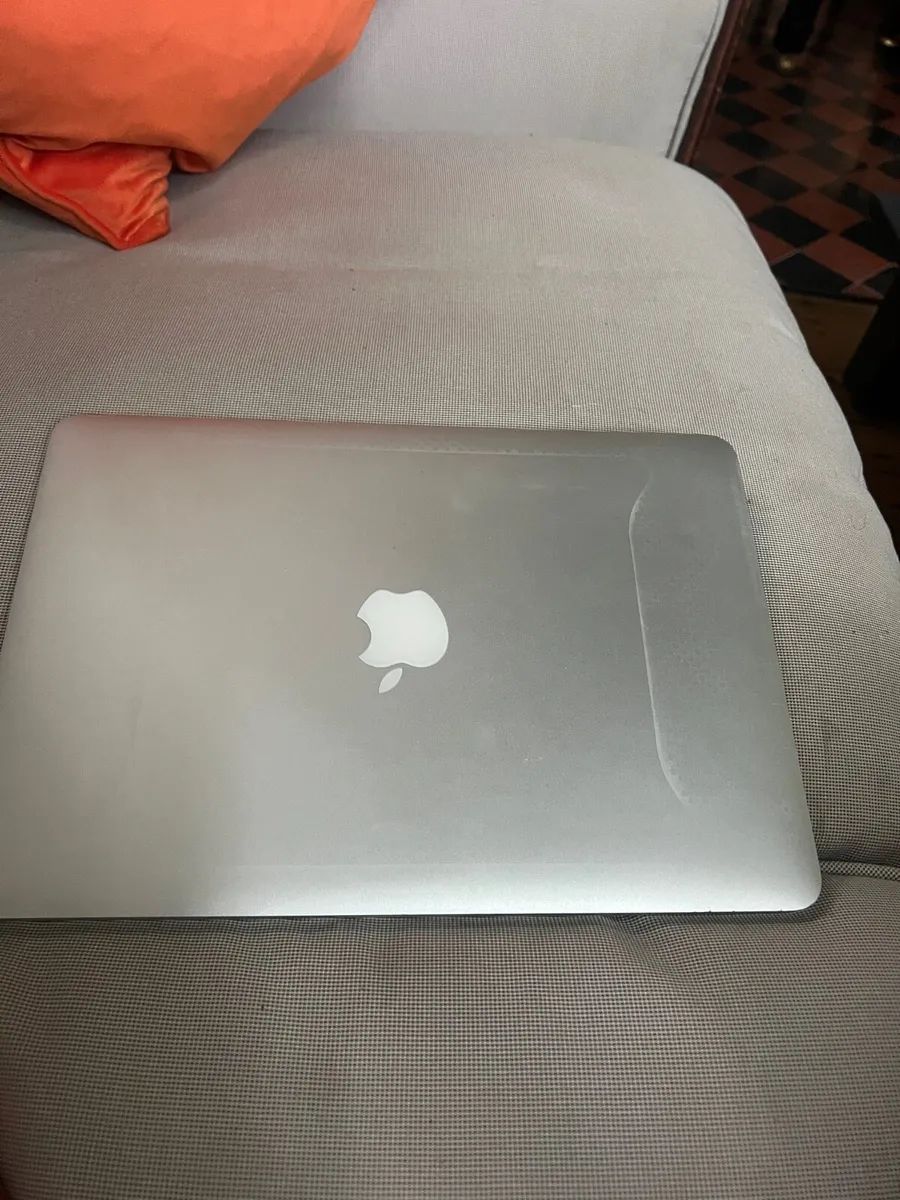 mac book pro 12.1 2015 - Image 1