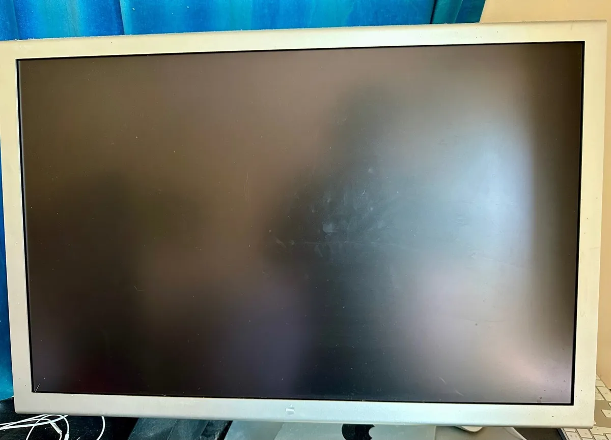 Apple 30' Cinema Display - Image 1