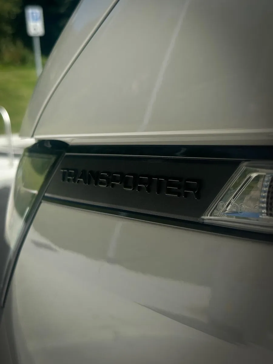 Volkswagen Transporter 2024 - Image 4